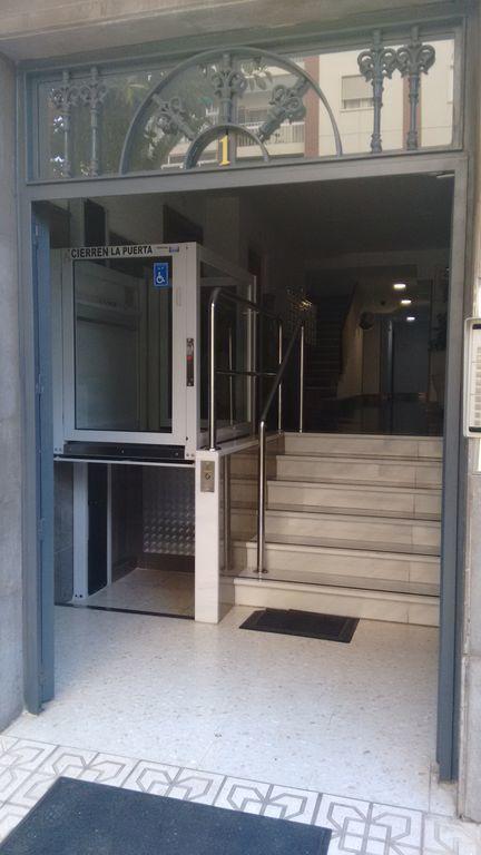 Moderno Cerca Del Centro Apartament